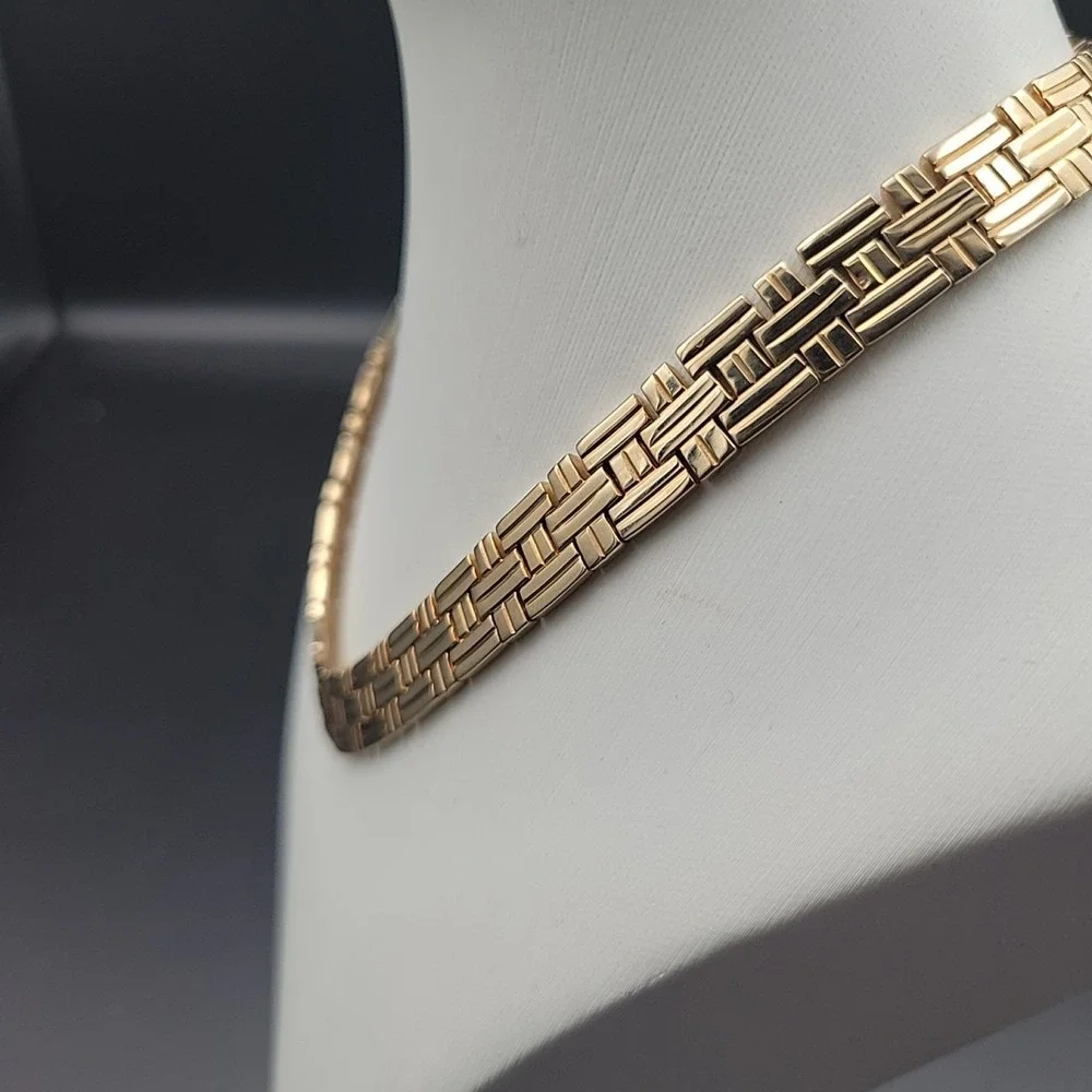 Vintage Crown Trifari Gold Brick Link Choker Necklace 15‎ Inch Old Money